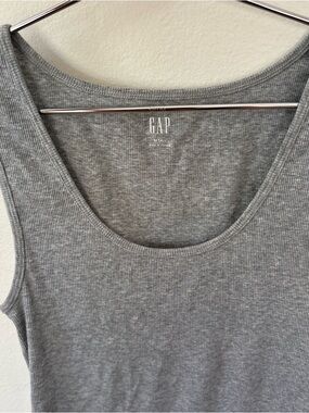 GAP Women's Gray Ribbed Tank Top Medium Tall